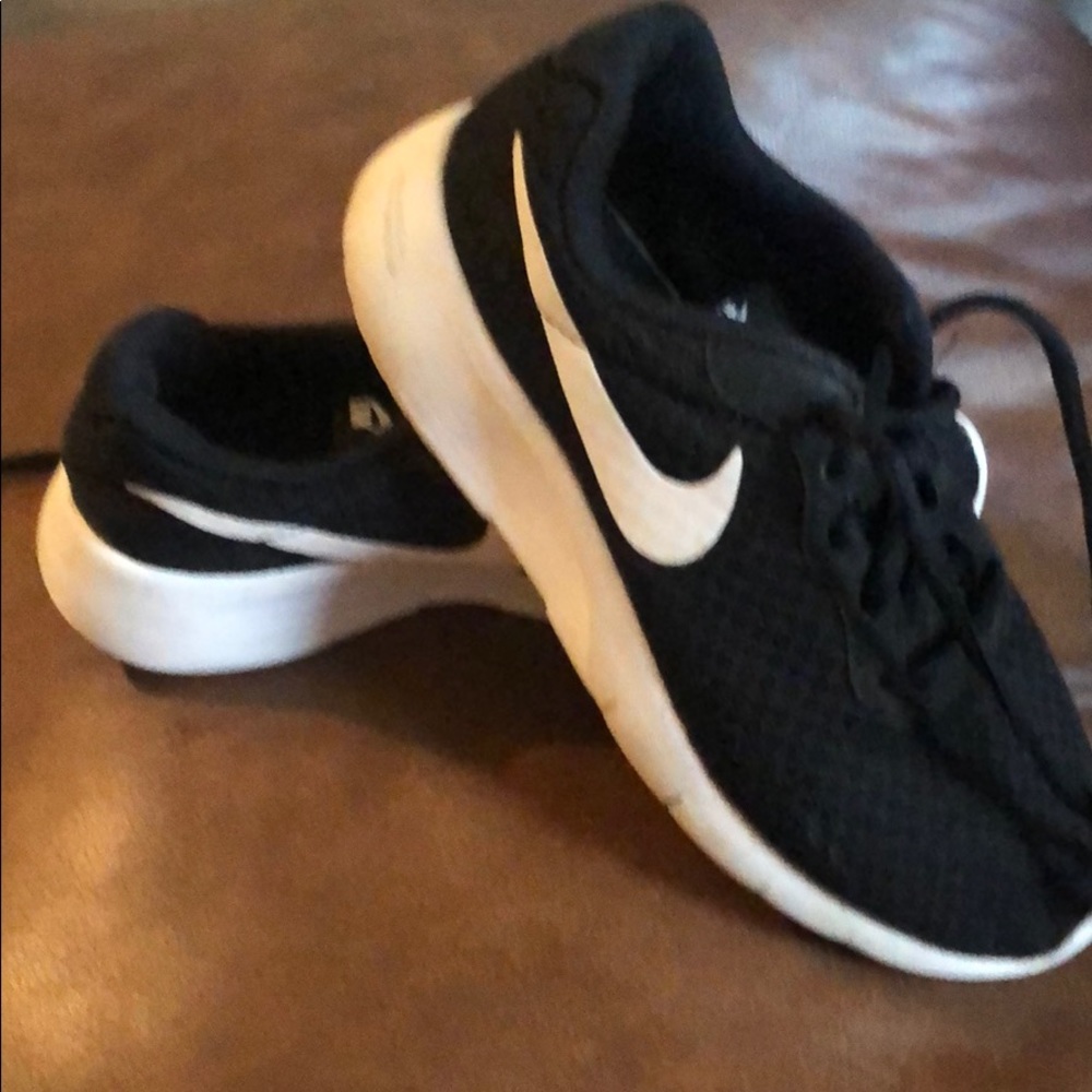 Black Nike’s